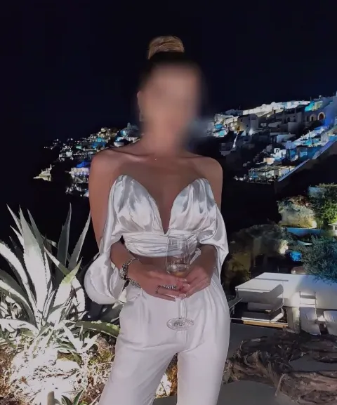Büsra, 31