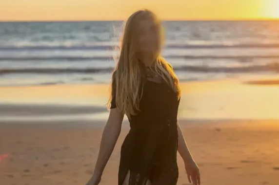 Christina, 32