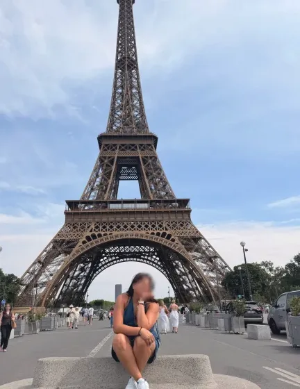 Christina, 27