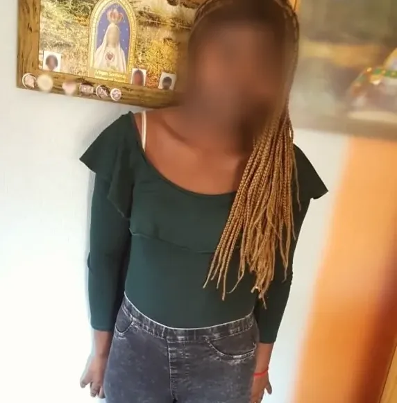 Ela, 36