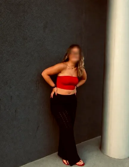 Emily, 18