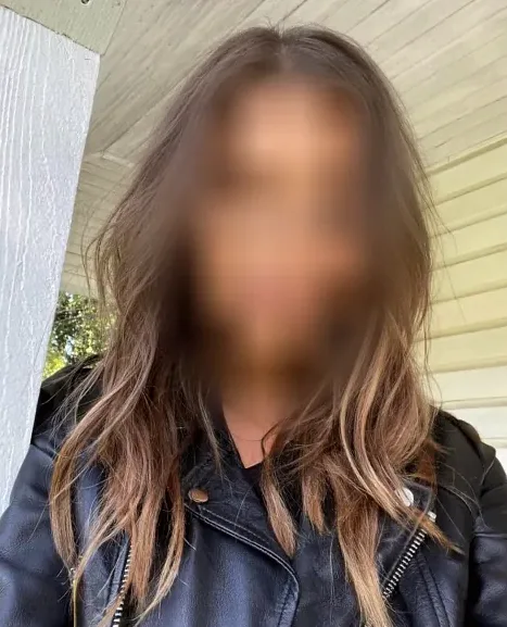 Emily, 32
