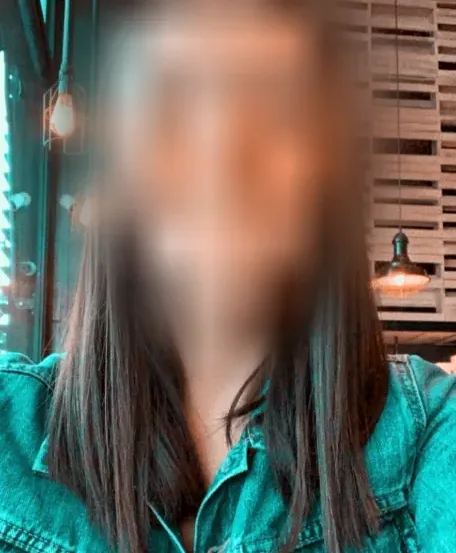 Leonie, 24