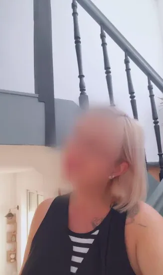Leonie, 37