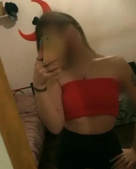 Marina, 32