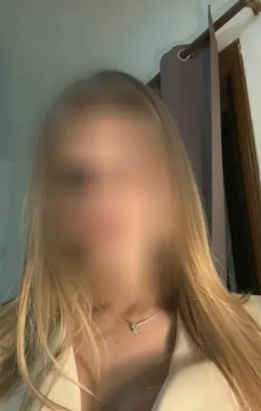 Mira, 22