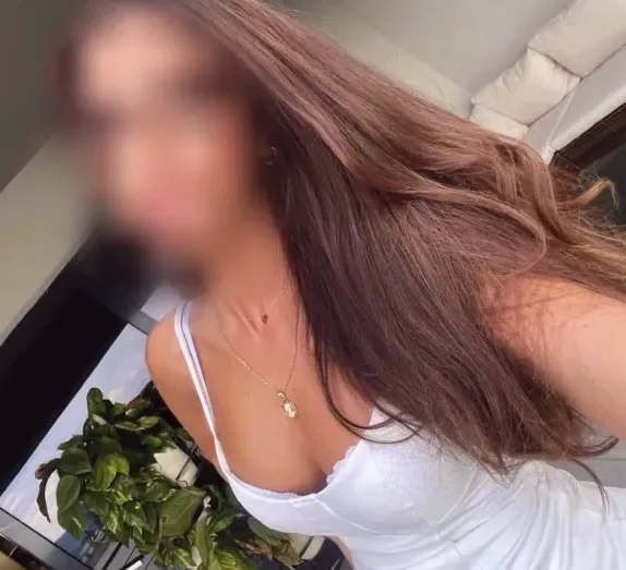 Nicole, 30