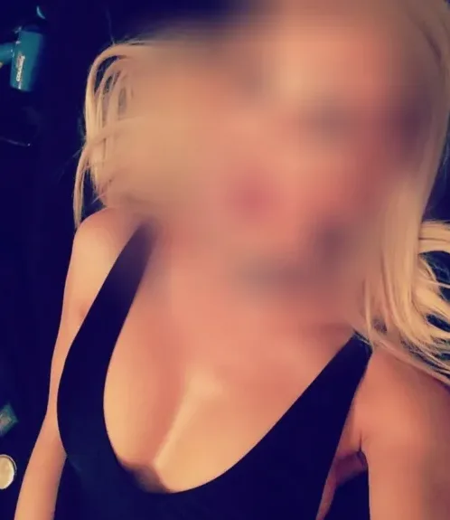 Pia, 36