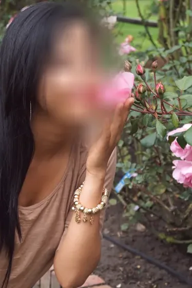 Pia, 32