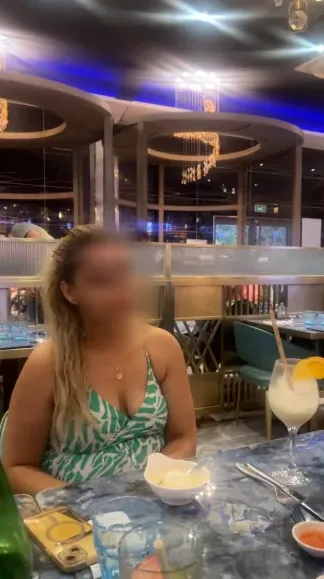 Rebecca, 40