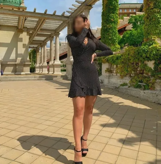 Stefanie, 36